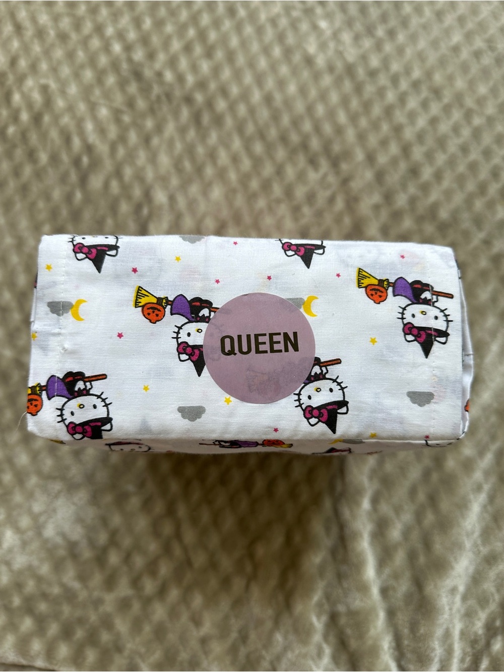 Hello Kitty Halloween Queen Sheet Set - Picture 3 of 3